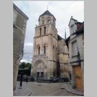 Église Sainte-Radegonde de Poitiers, photo Juanjocas68, Wikipedia.jpg